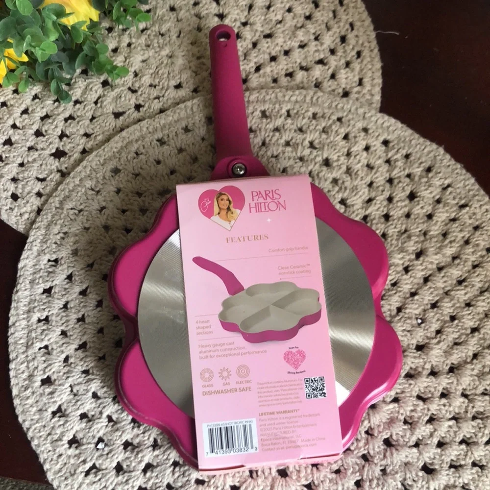 Paris Hilton Hot Tropical Pink Heart-Shaped Fry Pan